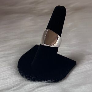 925 Sterling Silver Ring - Size 8